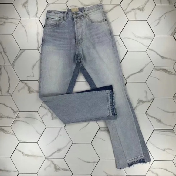 Gallery DEPT. Levi’s Straight-Leg Jeans - Picture 3 of 8